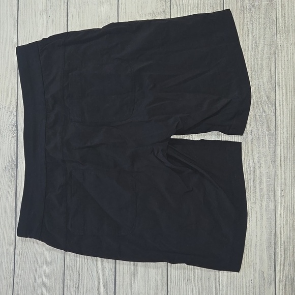 Athleta Women's Trekkie Bermuda 2.0 Black Size 12 - Picture 2 of 10